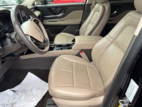 Used 2022 Lincoln Corsair FWD w/ Premium Package image 4