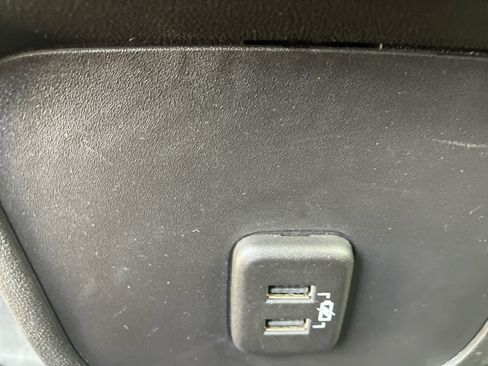 Used 2024 GMC Terrain SLE w/ Driver Convenience Package FWD image 33