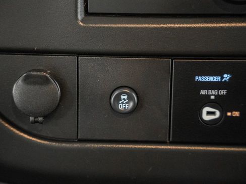 Used 2024 GMC Savana 2500 w/ Driver Convenience Package image 30