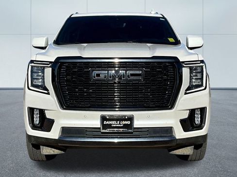 Used 2023 GMC Yukon Denali Ultimate image 3