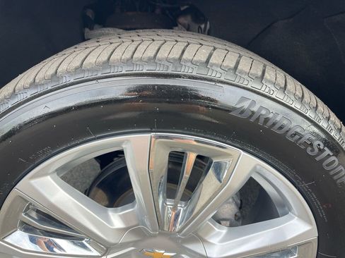 Used 2023 Chevrolet Suburban High Country w/ Premium Package 2 image 37