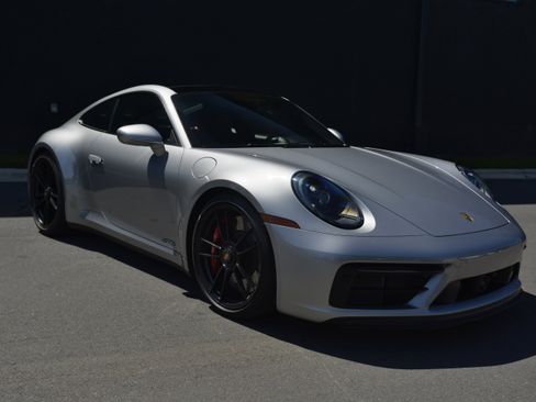 Used 2022 Porsche 911 Carrera 4 GTS AWD/4WD image 9