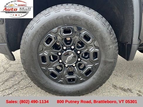 Used 2024 Chevrolet Silverado 2500 LTZ w/ LTZ Plus Package AWD/4WD image 29