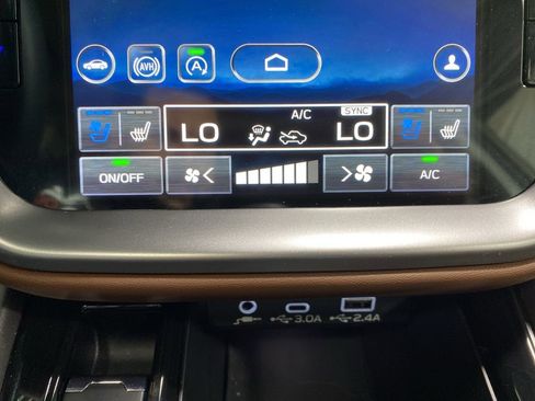 Used 2025 Subaru Outback Touring XT image 39