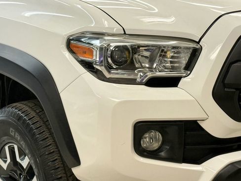 Used 2017 Toyota Tacoma TRD Off-Road w/ Tow Package (A/T) image 6