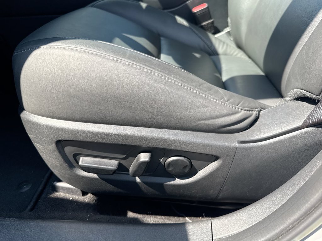 Used 2025 MAZDA CX-30 AWD 2.5 S w/ Preferred Package image 22