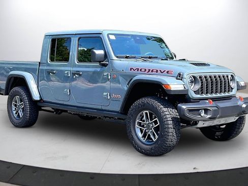 Certified 2026 Jeep Gladiator Mojave AWD/4WD image 2