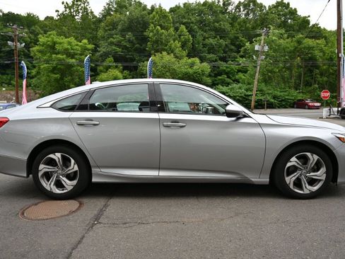 Used 2018 Honda Accord EX image 6