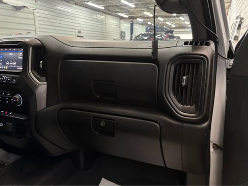 Used 2020 Chevrolet Silverado 1500 Custom Trail Boss w/ Custom Convenience Package AWD/4WD image 28