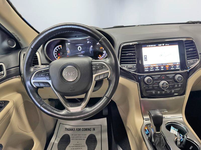 Used 2020 Jeep Grand Cherokee Limited AWD/4WD image 17
