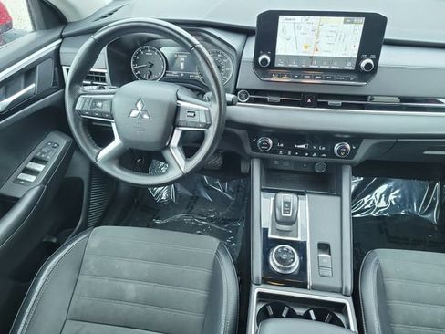 Used 2024 Mitsubishi Outlander SE FWD image 17