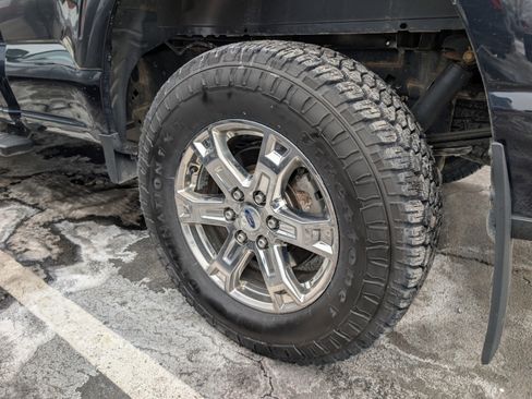 Used 2021 Ford F150 XLT w/ Equipment Group 302A High image 11