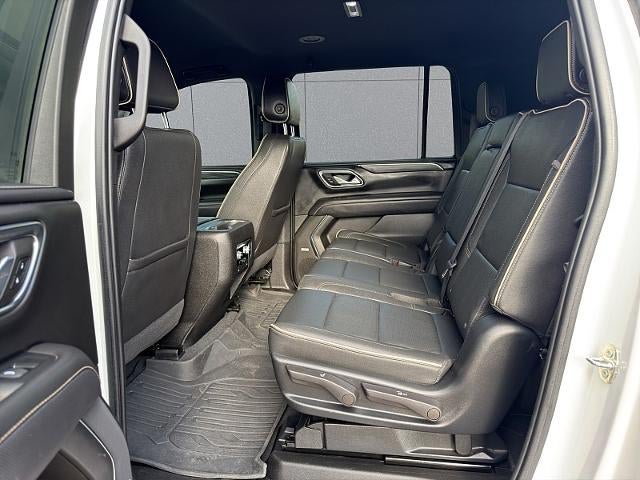 Used 2023 GMC Yukon XL SLT AWD/4WD image 24