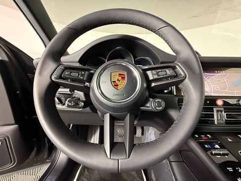 New 2026 Porsche Macan image 31