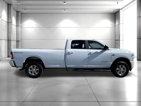 Used 2021 RAM 3500 Big Horn w/ Level 1 Equipment Group AWD/4WD image 9