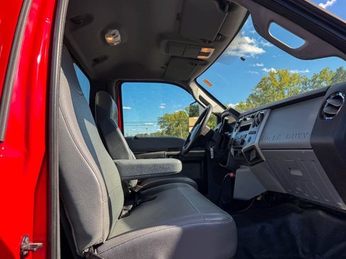 Used 2023 Ford F650 2WD Regular Cab Super Duty image 11