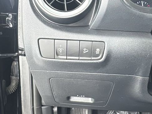 Used 2023 Hyundai Kona SEL w/ Convenience Package image 33