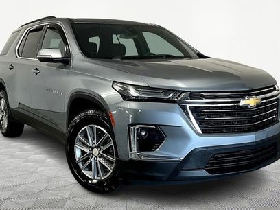 Used 2023 Chevrolet Traverse LT
