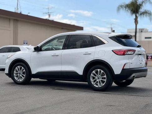 Used 2022 Ford Escape SE FWD image 9