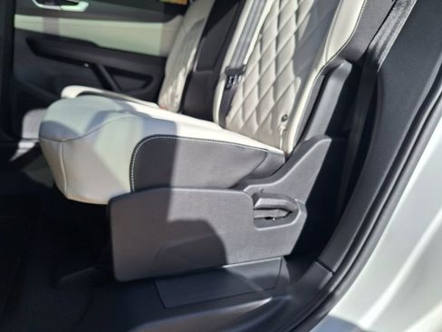 New 2026 Volkswagen Atlas Cross Sport SEL Premium R-Line image 21