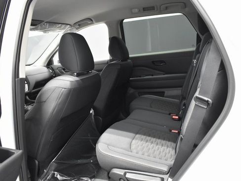 New 2025 Nissan Pathfinder SV image 29