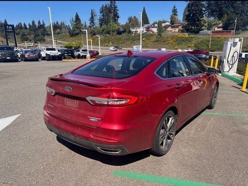 Used 2020 Ford Fusion Titanium AWD/4WD image 3