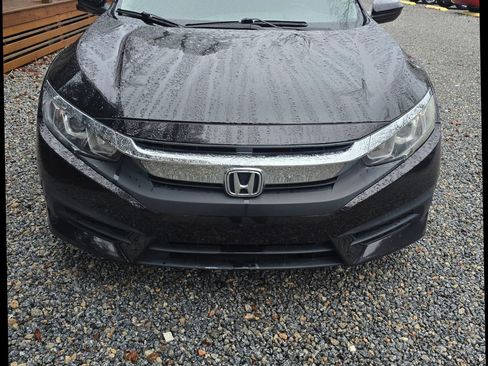 Used 2017 Honda Civic EX image 2