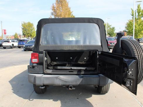 Used 2016 Jeep Wrangler Unlimited Sport w/ Max Tow Package image 10