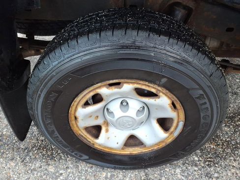 Used 2010 Toyota Tacoma Base image 13