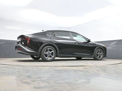 Used 2025 Kia K4 FWD image 38