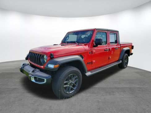 Used 2025 Jeep Gladiator Sport AWD/4WD image 3