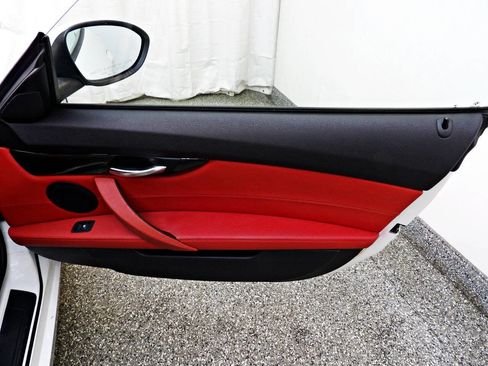 Used 2016 BMW Z4 sDrive28i image 9