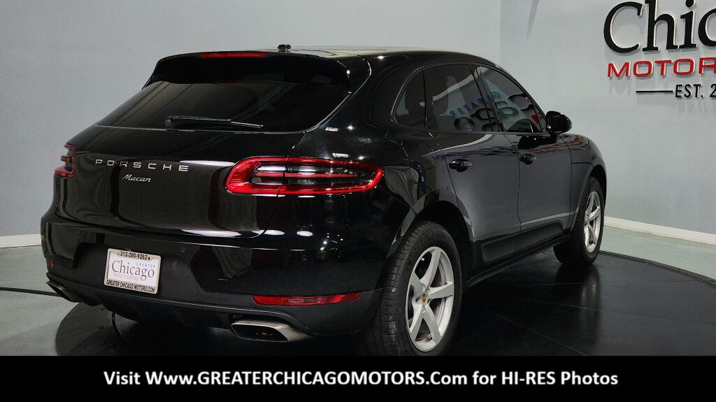Used 2018 Porsche Macan AWD/4WD image 11