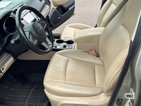 Used 2016 Subaru Outback 2.5i Limited AWD/4WD image 21
