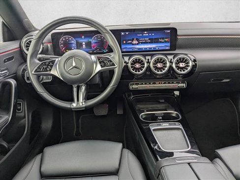 Used 2025 Mercedes-Benz CLA 250 image 18