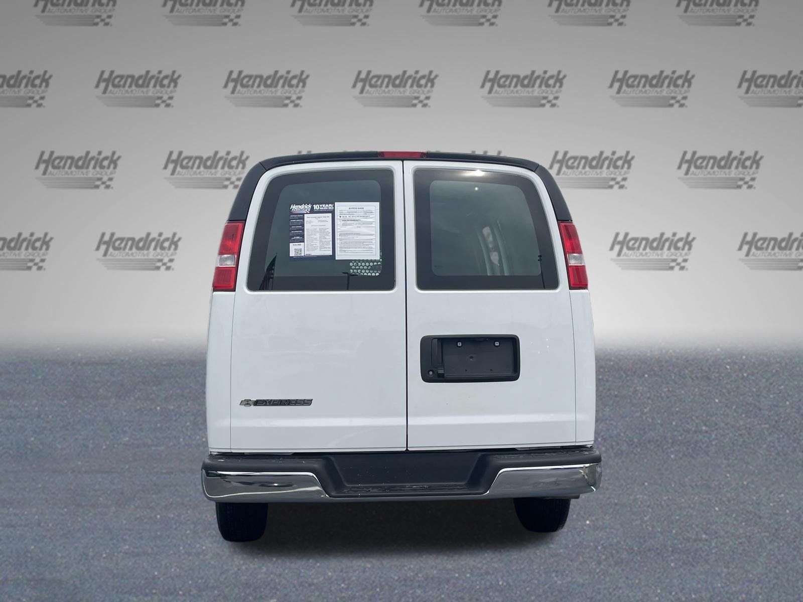 Used 2025 Chevrolet Express 2500 w/ Driver Convenience Package RWD image 9