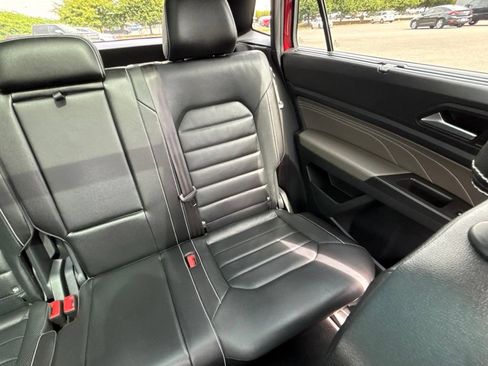 Used 2022 Volkswagen Atlas Cross Sport SEL Premium R-Line AWD/4WD image 38