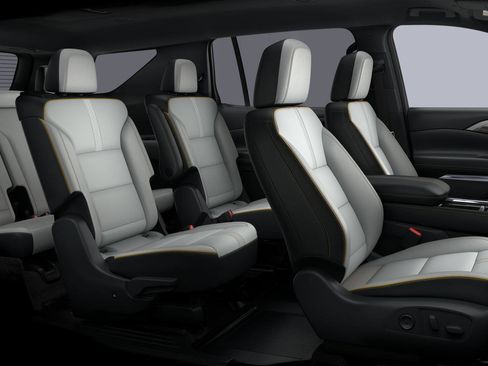 New 2026 Chevrolet Traverse High Country w/ LPO, Floor Liner Package FWD image 62