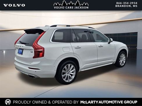 Used 2018 Volvo XC90 T6 Momentum w/ Convenience Package image 4