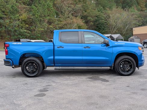 Used 2022 Chevrolet Silverado 1500 Custom image 10