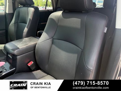 Used 2020 Toyota 4Runner Venture w/ Moonroof Package AWD/4WD image 23