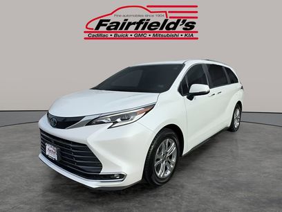 Used 2022 Toyota Sienna Platinum