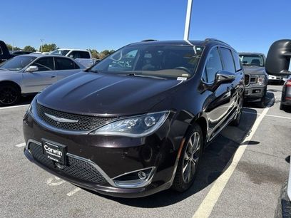 Used 2017 Chrysler Pacifica Limited