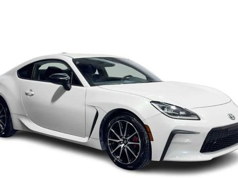 Used 2023 Toyota GR86 RWD image 7