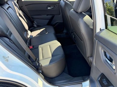 New 2026 Nissan Rogue SV AWD/4WD image 25