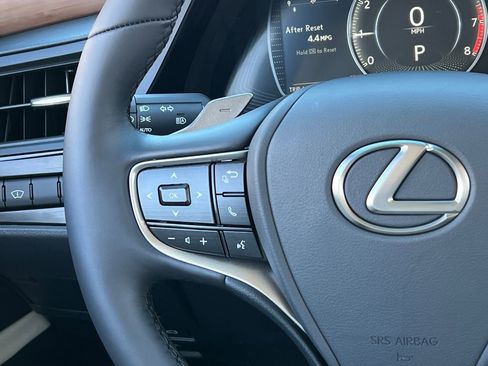 New 2025 Lexus ES 350 w/ Premium Package image 16