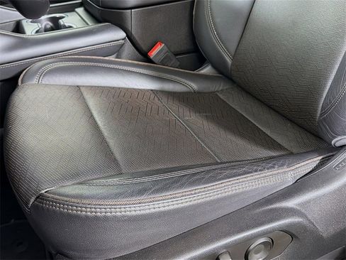 Used 2023 Chevrolet Tahoe High Country image 23