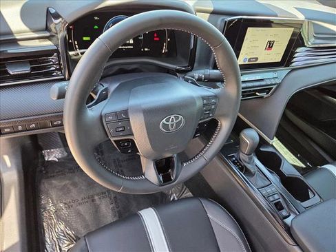 Certified 2025 Toyota Camry SE FWD image 10