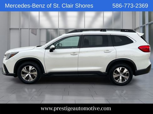 Used 2023 Subaru Ascent Premium w/ Convenience Package AWD/4WD image 2