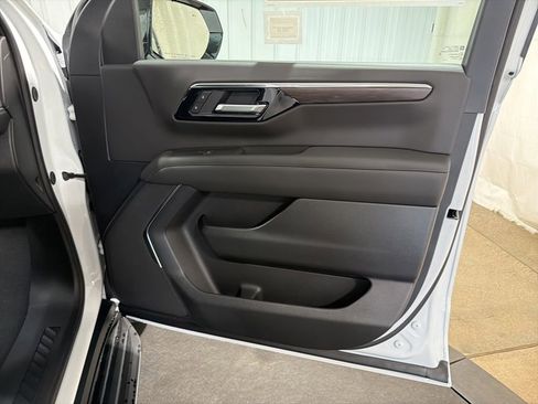 New 2026 Chevrolet Tahoe LS w/ LS Custom Edition AWD/4WD image 21